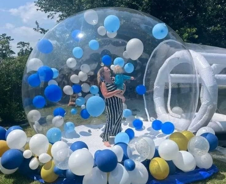 Bubble house gonflable + décoration