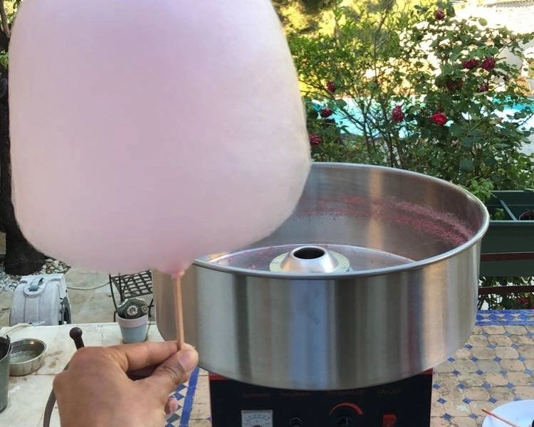 Machine à barbe à papa + nécessaire pour 30 enfants