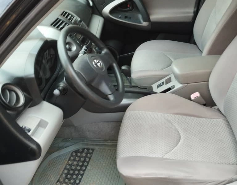 Toyota Rav4 4rm 2010