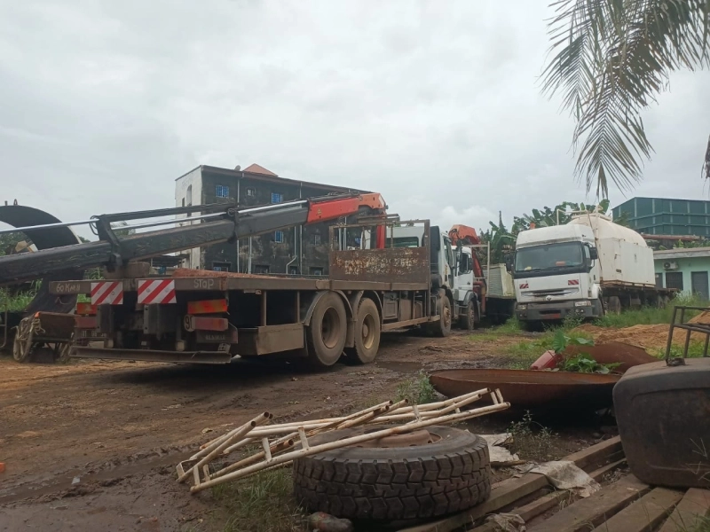 Location de camion grue ( yap) - 6T - flèche 7, 2 m
