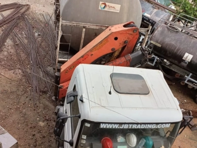 Location de camion grue ( yap) - 6T - flèche 7, 2 m