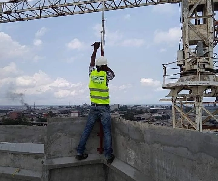 Grue à tour