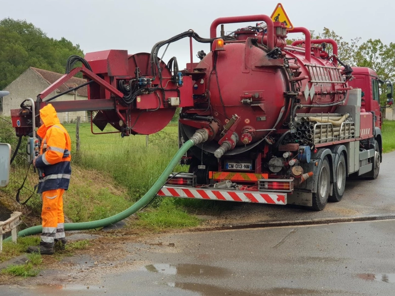 Camion de vidange pour tous vos travaux d'évacuation des eaux usées