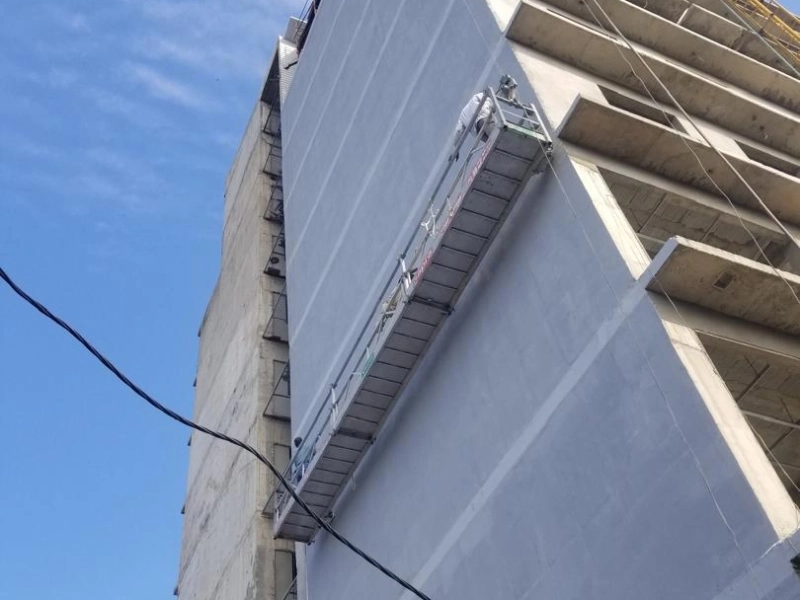 Nacelle élévatrice avec plateforme suspendue