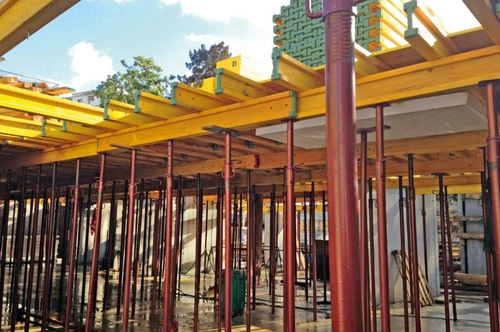 Location d'étais de coffrage de 2 à 3 m - Yaoundé