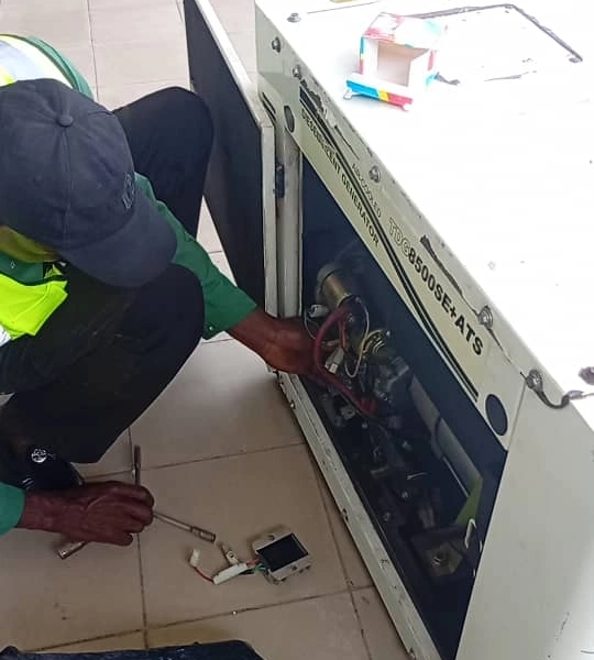 Dépannage et maintenance de groupes électrogènes - Douala