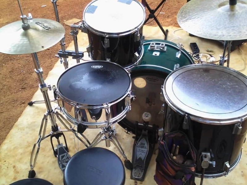 Location d'instruments de musique et de sonorisation