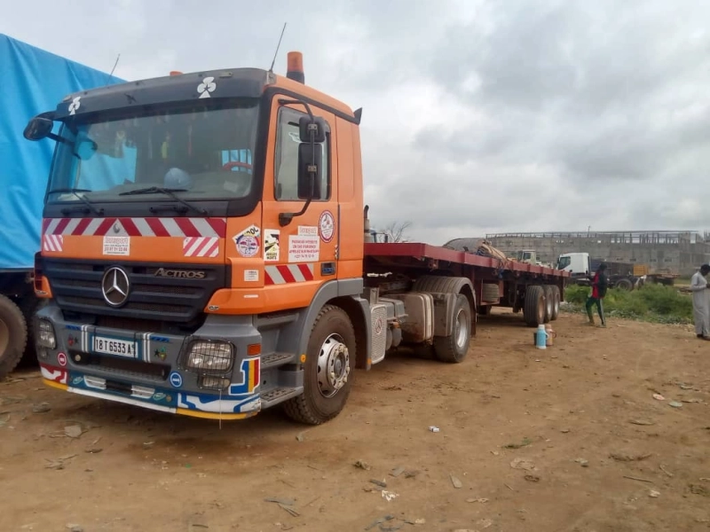 Location de Camion Mercedes-Benz Actros 1841