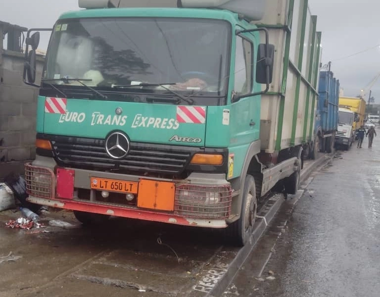 Location de camion de déménagement avec service