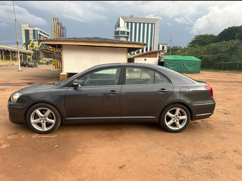 Location Toyota Avensis 2008 Edition spécial Eden Park