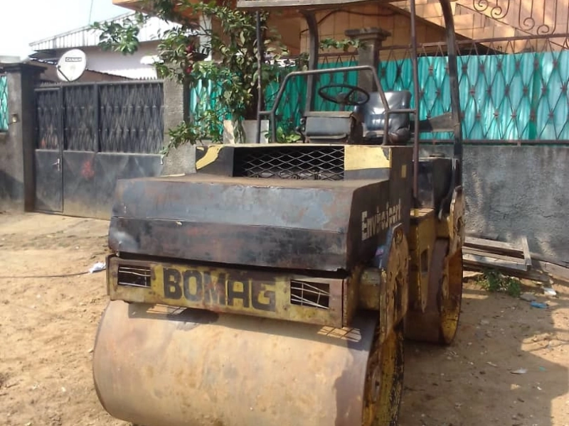 Location de compacteur 7,5 tonnes