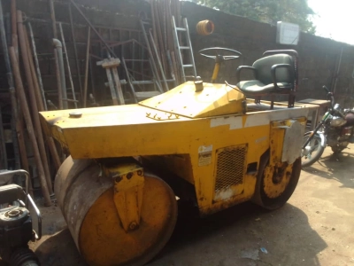 Location de compacteur 4 tonnes