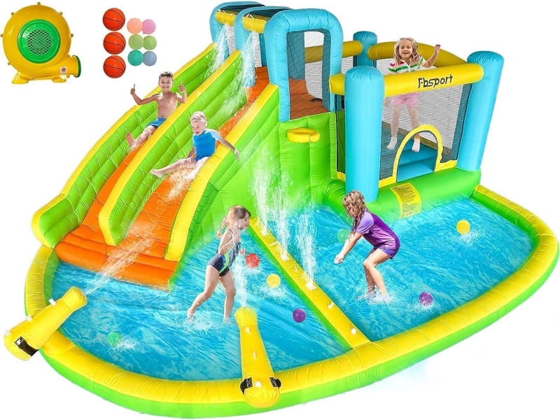Location de château gonflable avec toboggan et parc aquatique