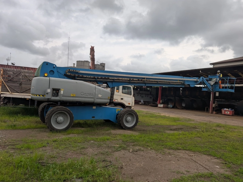 Location de nacelle à bras articulé de 40 m - Genie S-125