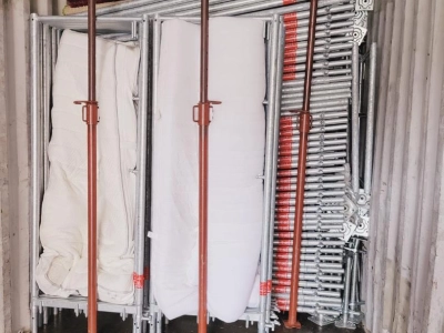 Location étais de coffrage 2 à 4 m - Douala