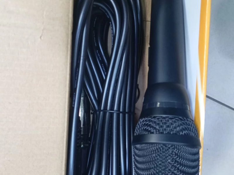 Location de baffle amplifiée 10 000w , usb, Bluetooth, avec micro et pied