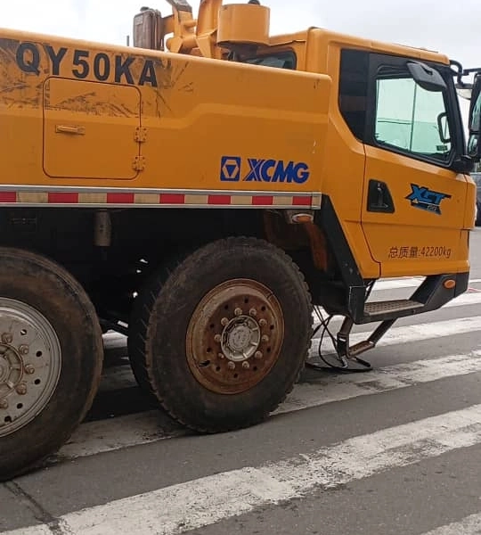 Location de grue mobile 50 tonnes